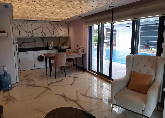 Avullar Palace أنطاليا