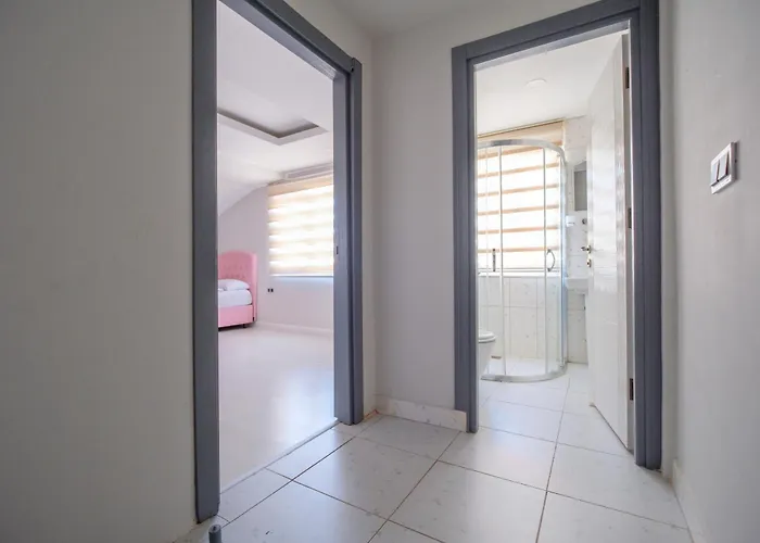 Avullar Palace فندق