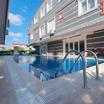 Avullar Palace Hotel *