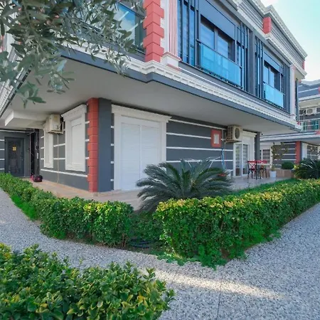 Avullar Palace Hotel *