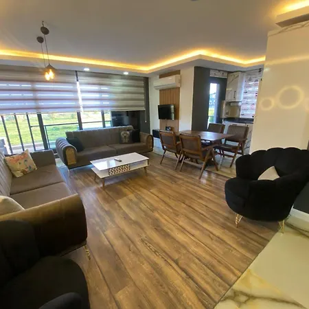 Avullar Palace Hotel *