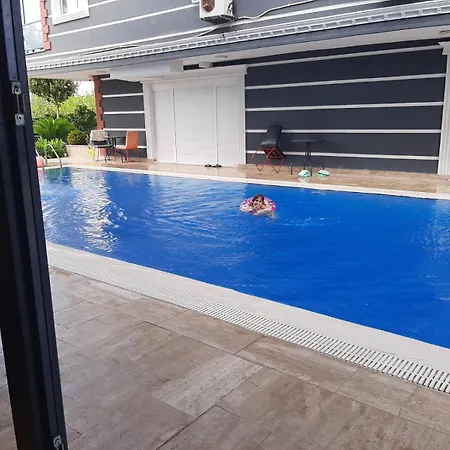 Avullar Palace Otel *