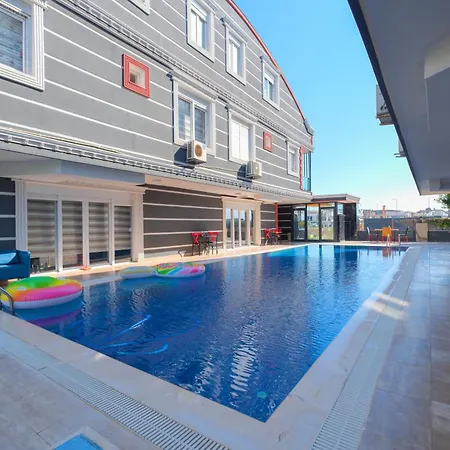 Avullar Palace Otel *